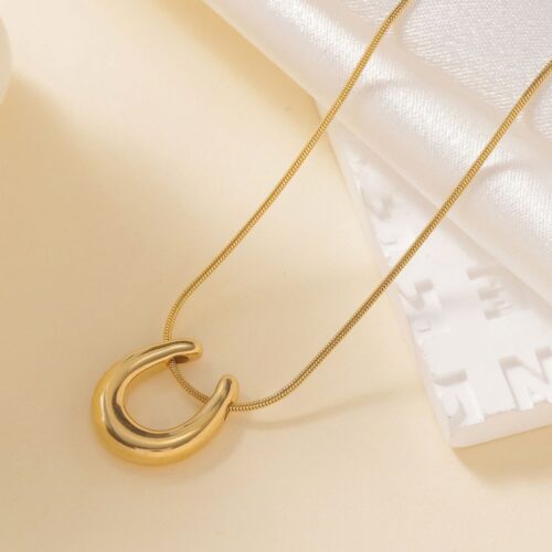 Elegant Gold Crescent Necklace