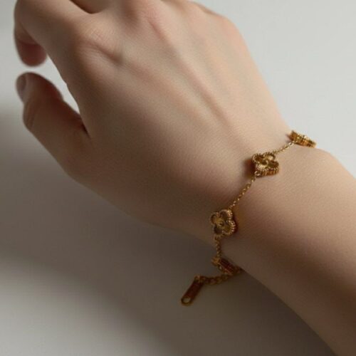 Golden clover bracelet