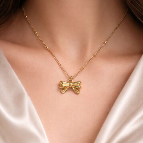 Minimal bow pendant