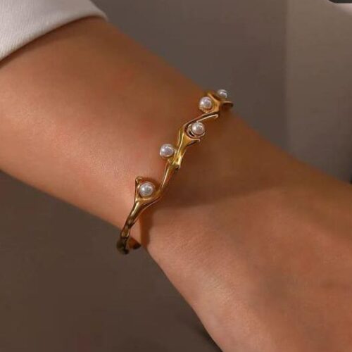 Pearl cuff
