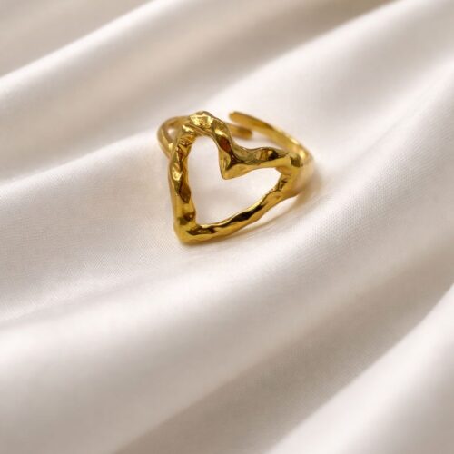 Heart ring